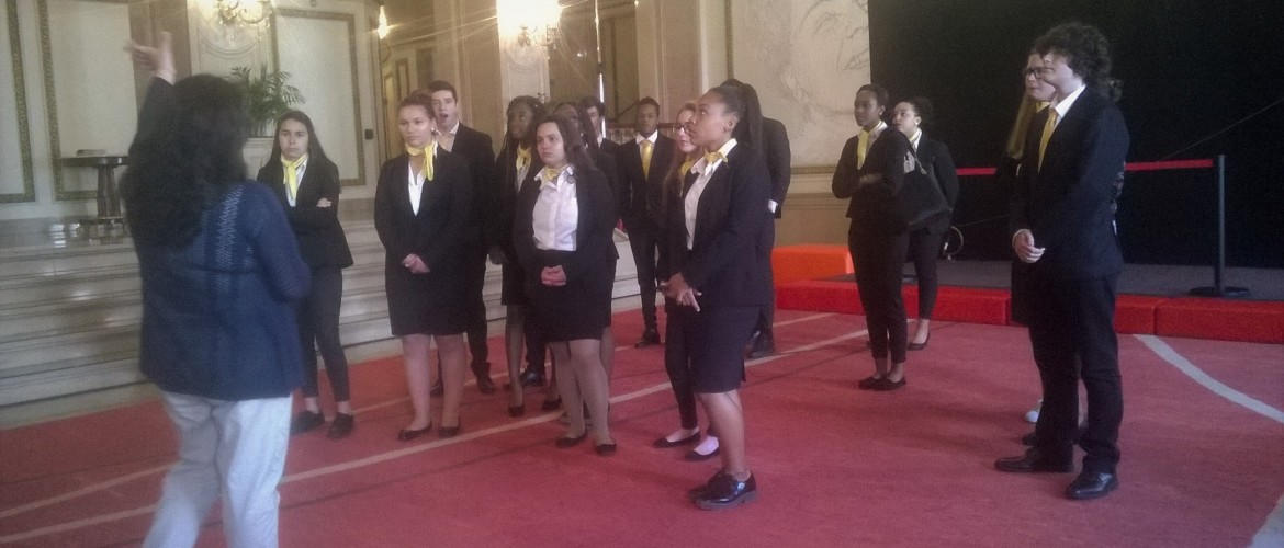 2º ano de Técnicos de turismo em Visita ao Teatro Dona Maria