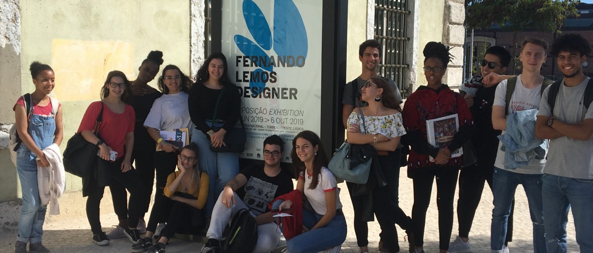 Alunos de Design em Visitam a Exposição “Fernando Lemos Designer”